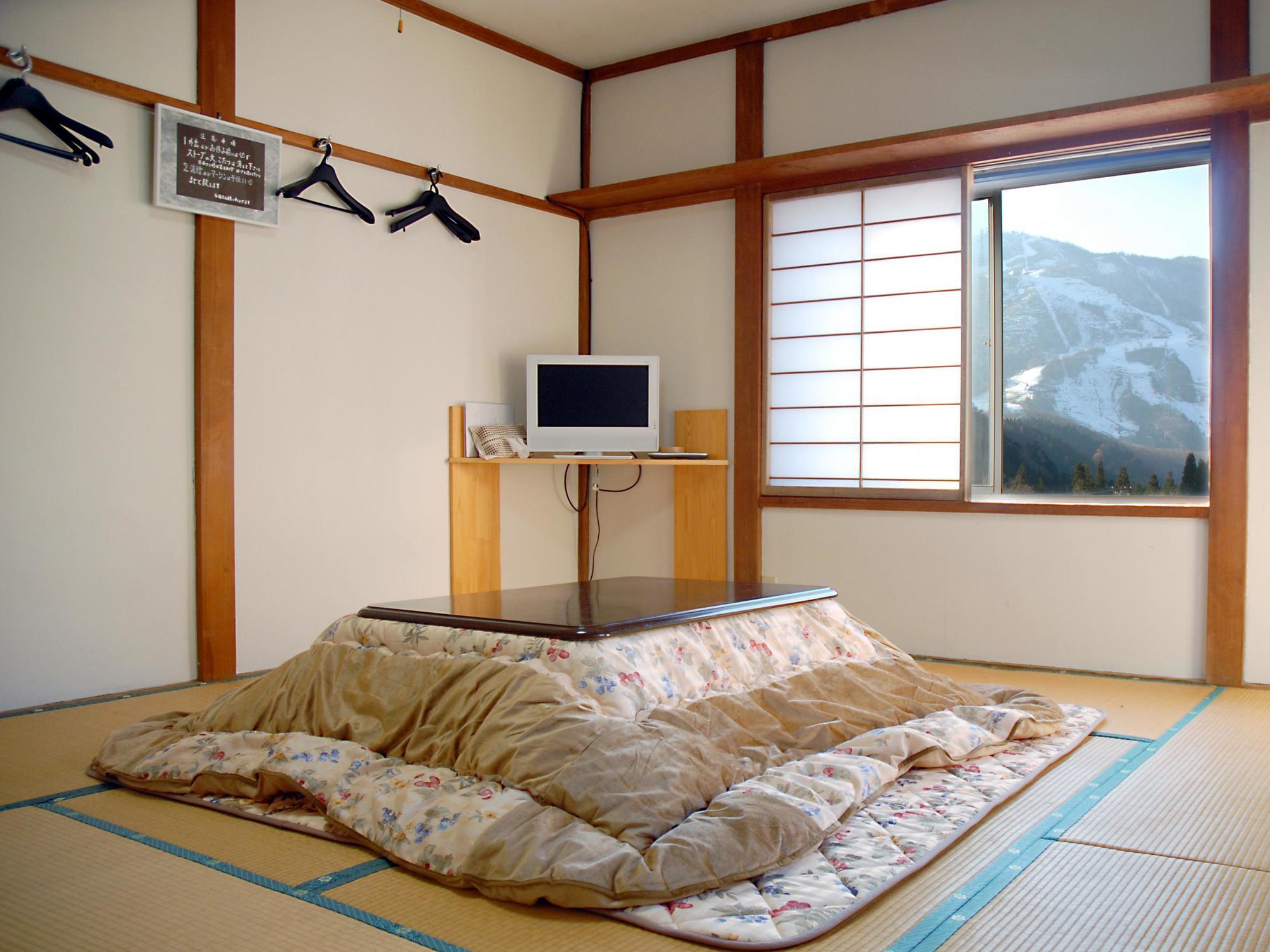 Family House Akashiya Hotel Yuzawa  Ngoại thất bức ảnh